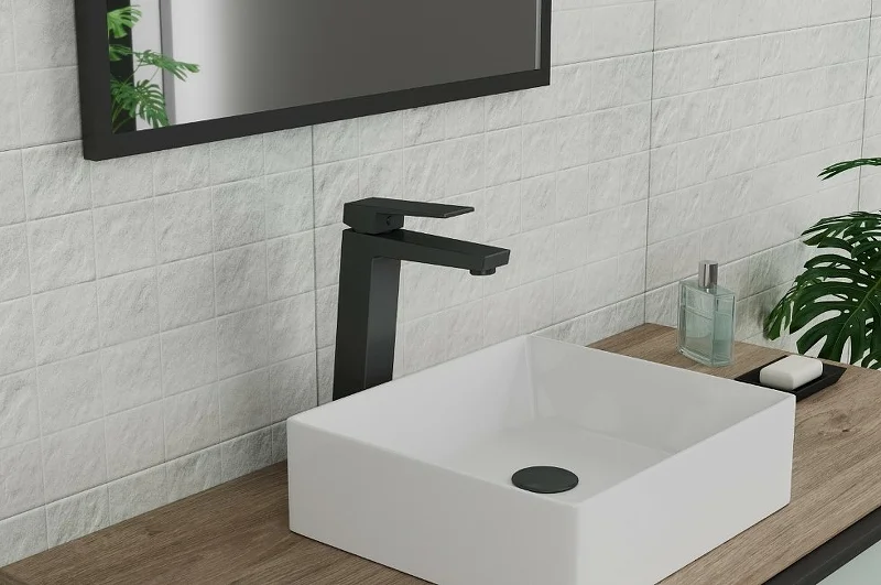 Смеситель RUSH Thira TR3635-13Black одноручный для умывальника, высокий, цвет черный