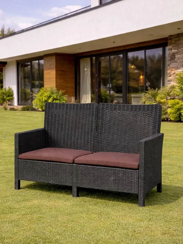 Диван двухместный садовый "СадКо" темно-серый, под ротанг с коричневыми подушками Диван двухместный садовый "СадКо" темно-серый, под ротанг с коричневыми подушками