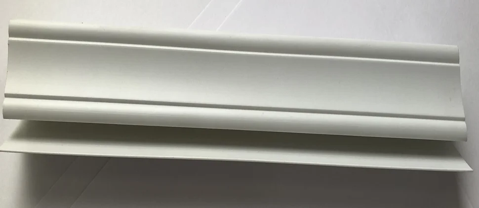 Молдинг (плинтус) потолочный ПВХ 8мм, 3м ГЛ Молдинг (плинтус) потолочный ПВХ 8мм, 3м ГЛ