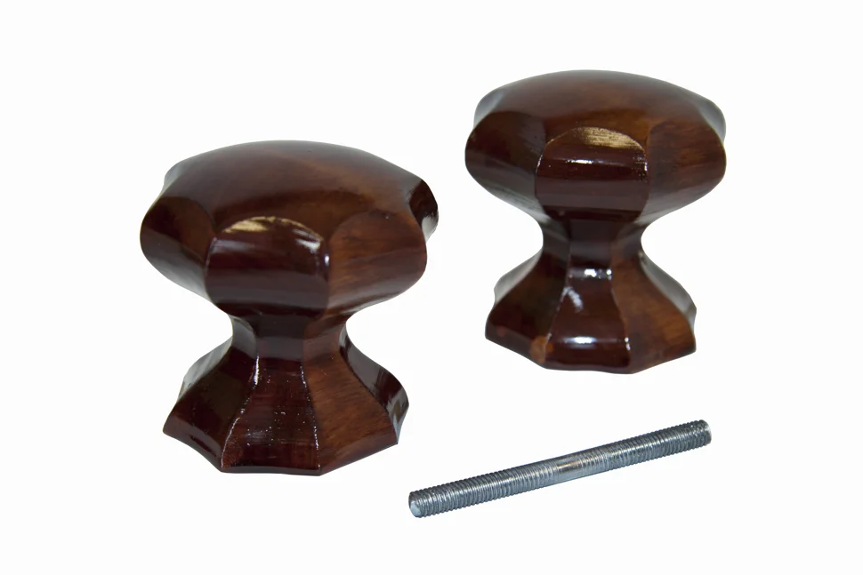 Ручка-кнопка фигурная красное дерево Ручка-кнопка фигурная красное дерево