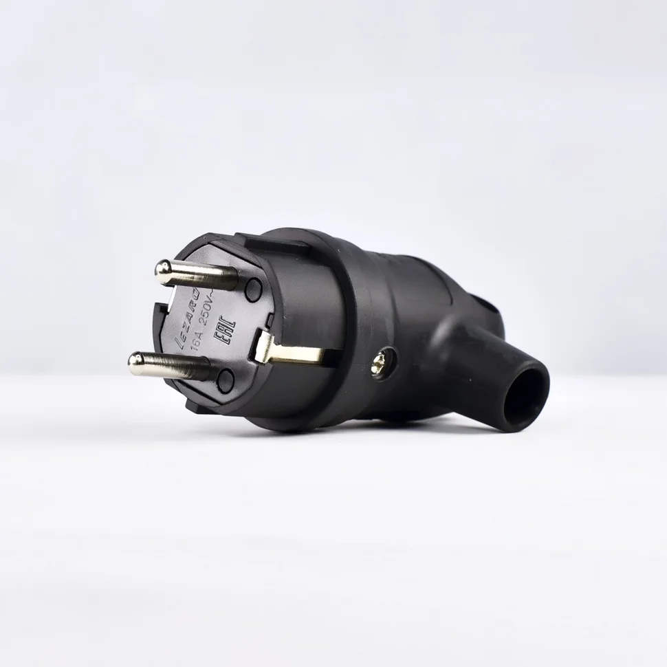 Вилка с ручкой Lezard 2Р+РЕ 1х16А 220-240V (каучук)