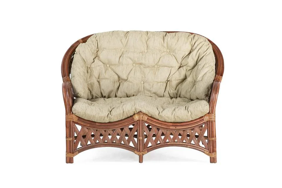 Диван 2-х местный Черчилль с бежевой подушкой, миндаль матовый