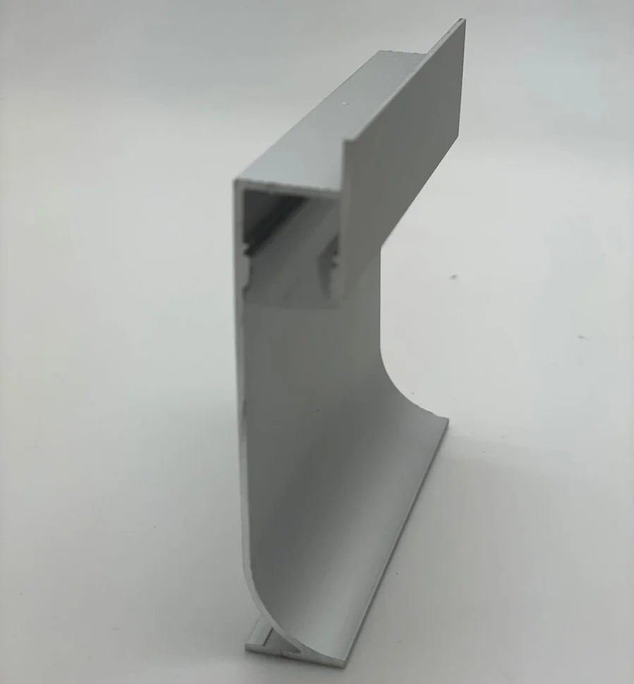 Плинтус с подсветкой алюминиевый ZL 68 серебро матовое 68*12,6*3000