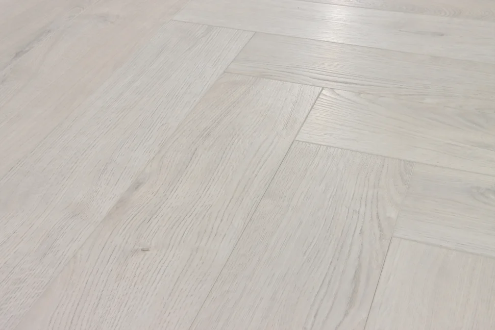 Ламинат виниловый водостойкий SPC CronaFloor 4V Herringbone 2.0 42 класс Дуб Ним 640*128*4.5 мм (с фаской)