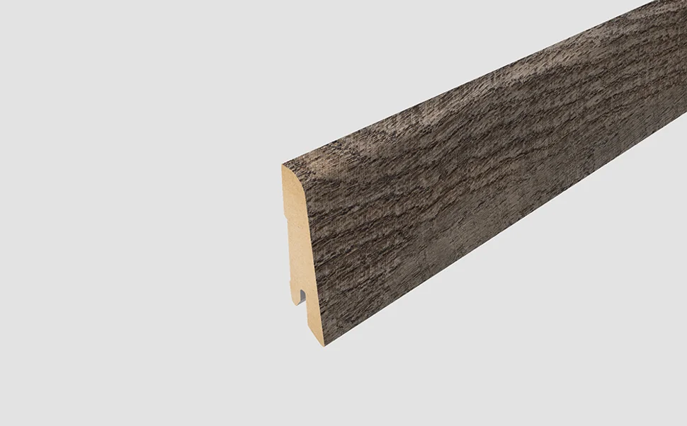 Плинтус ламинированный EGGER L496 Дуб Рипон темный EPL013 60*17*2400мм