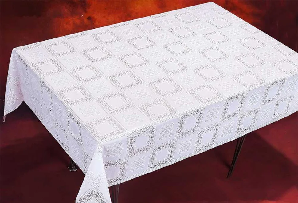 Клеенка ПВХ без основы ажурная 1,37*20м, мод. TR-675 белая