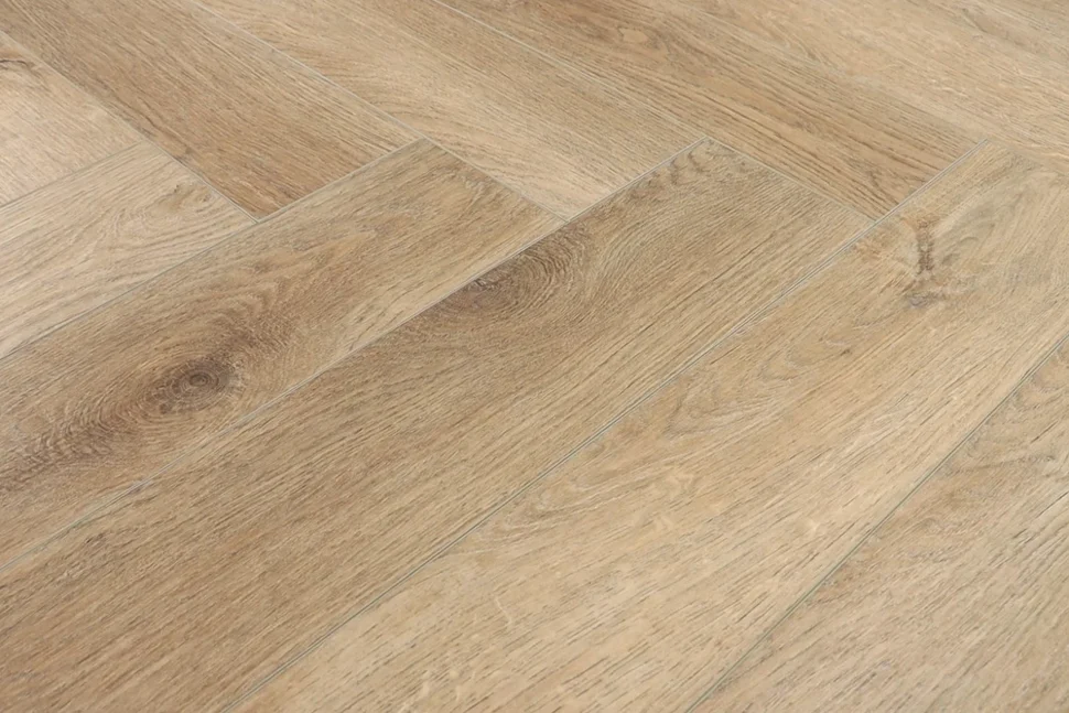 Ламинат виниловый водостойкий SPC CronaFloor 4V Herringbone 42 класс Дуб Монпелье 640*128*4.5 мм (с фаской) Ламинат виниловый водостойкий SPC CronaFloor 4V Herringbone 42 класс Дуб Монпелье 640*128*4.5 мм (с фаской)