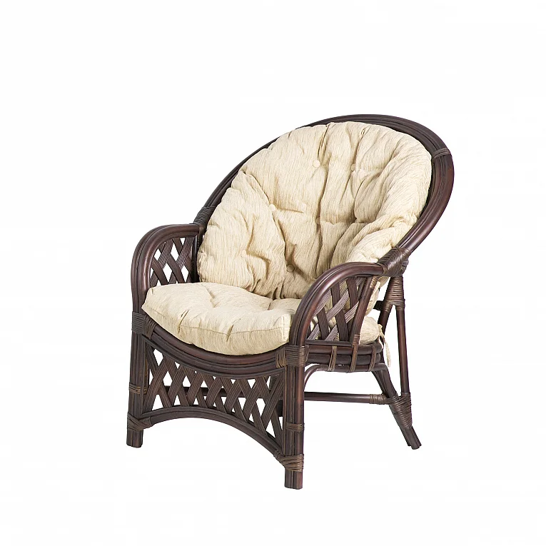 Кресло Черчилль, орех матовый, подушки бежевые