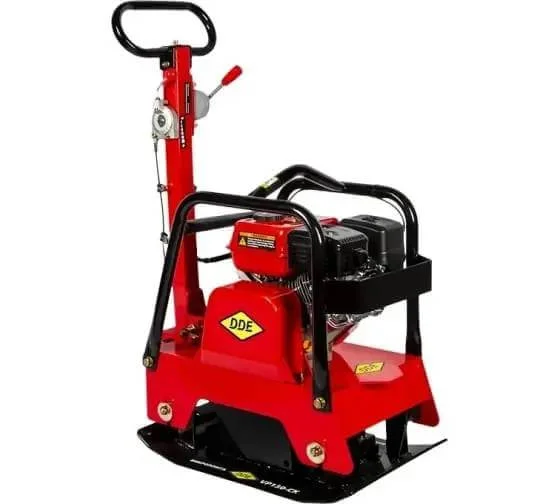 Виброплита DDE VP130-СK (дв. Loncin, 6,5 л.с., плита 630×400 мм, до 350 кв. м/час, 135 кг, гл. упл. 50 см, колеса, реверс) (без упаковки)