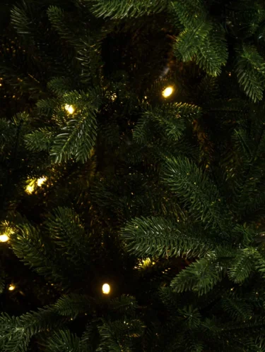 Ёлка "Лесная" 180см с гирляндой Ёлка "Лесная" 180см с гирляндой