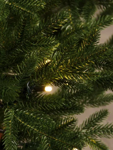 Ёлка "Лесная" 180см с гирляндой Ёлка "Лесная" 180см с гирляндой