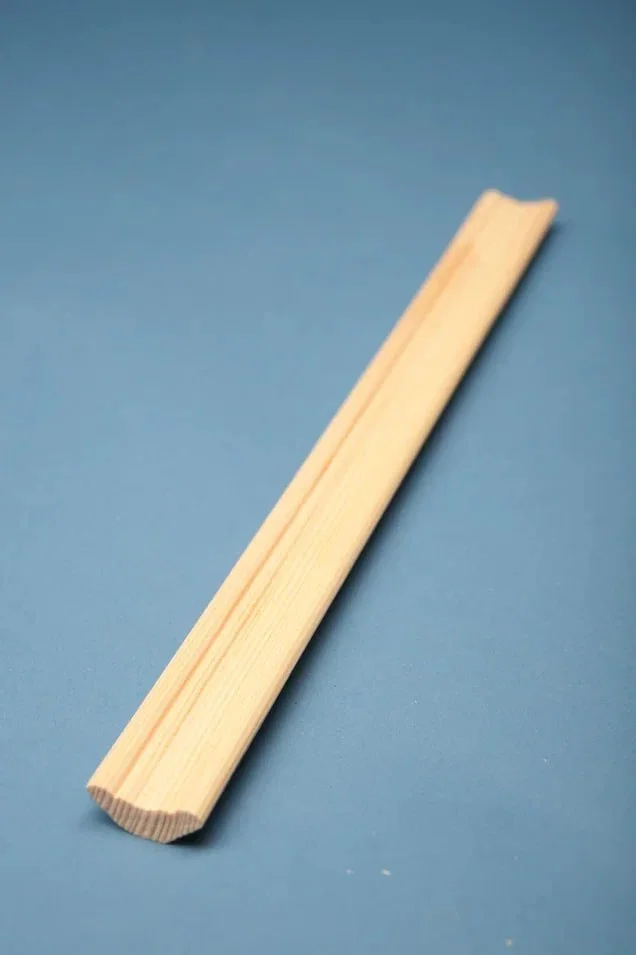 Плинтус 32 фигурный (2,5м)