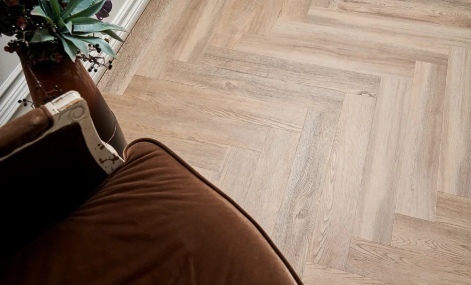 Плитка виниловая VINILAM PARQUET HERRINGBONE замковая Паркет Северный IS11133, 120*720*6,5мм , 43 класс