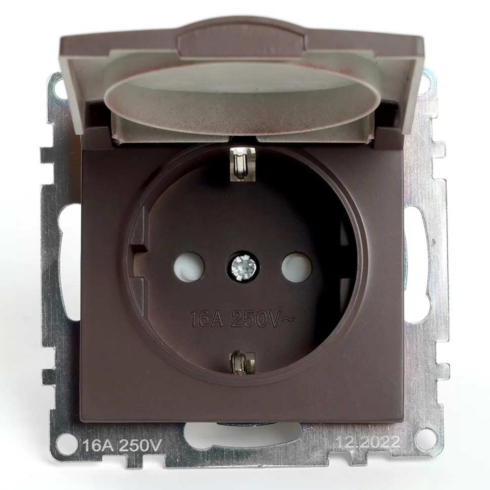 Розетка 1-местная (механизм) СП STEKKER Катрин с защитной шторкой с заземлением, 250В, 16А ( GLS16-7112-04) шоколад