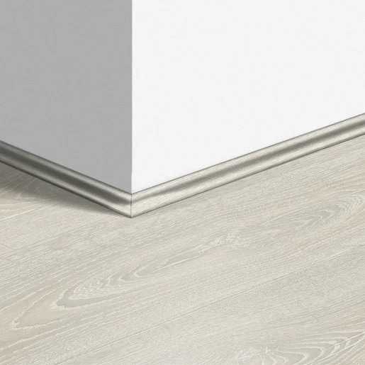 Плинтус ламинированный Quick-Step Скоция 17х17х2400 мм арт.3559